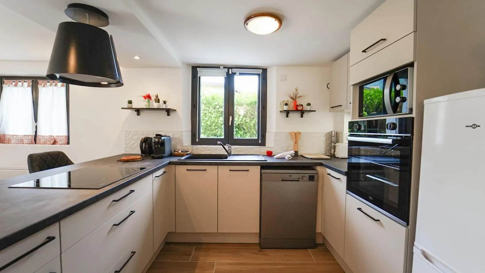 Le Cret Du Lac Charmant Appartement Au Calme Sevrier Apartment