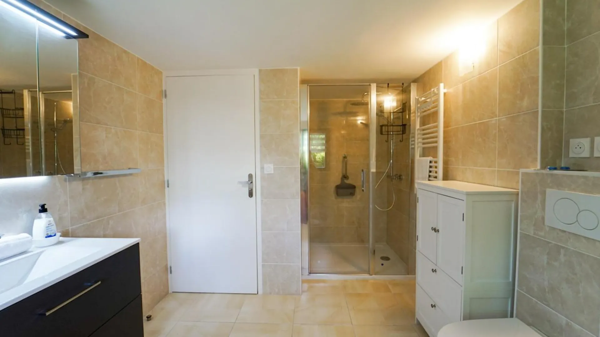 Apartment Le Cret Du Lac Charmant Appartement Au Calme Sevrier France