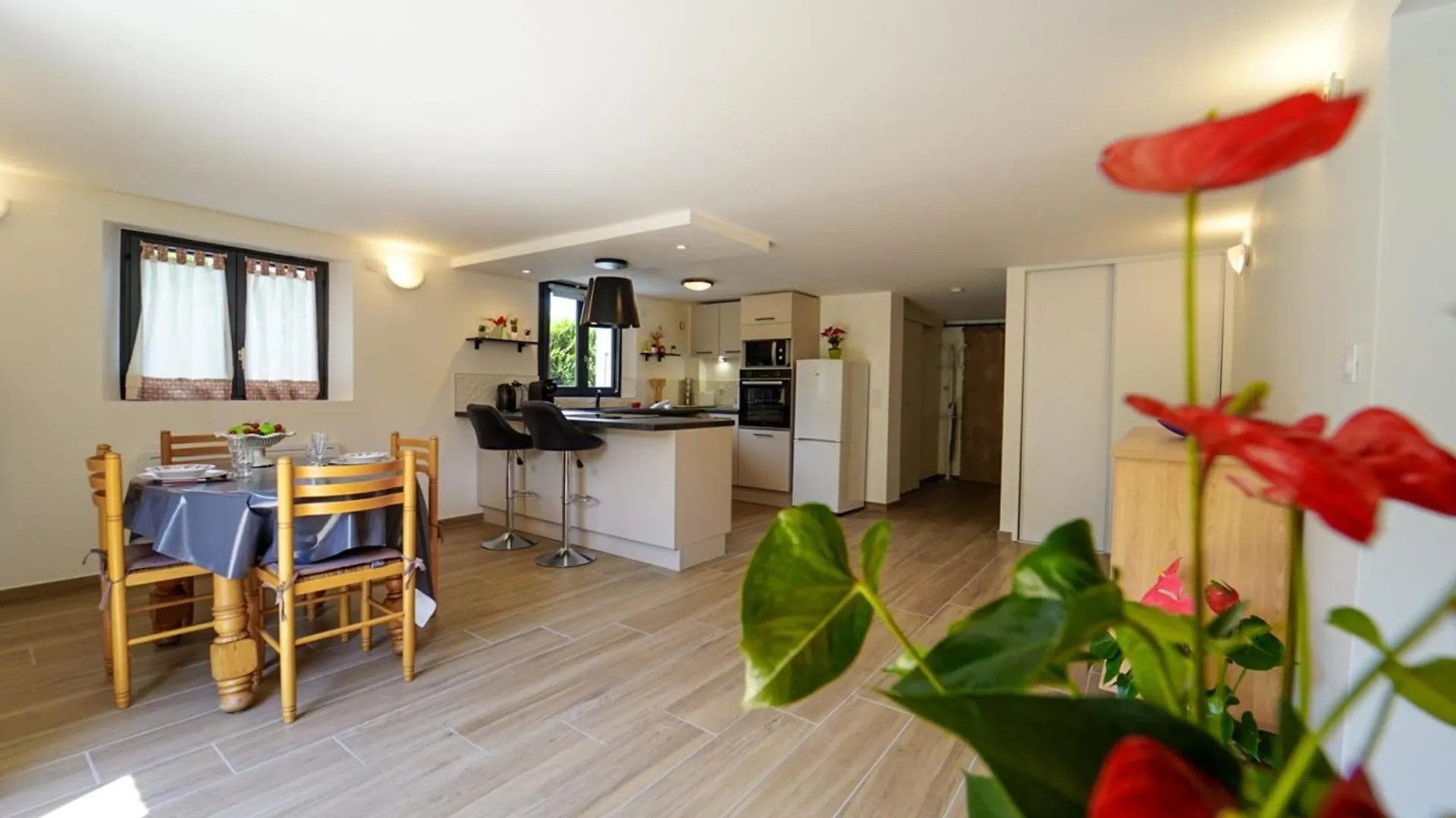 Le Cret Du Lac Charmant Appartement Au Calme contacts